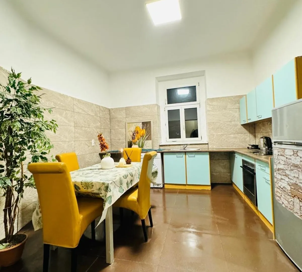 Chic 5Br Apt For 10P, With Direct City Access Vienna 0*,